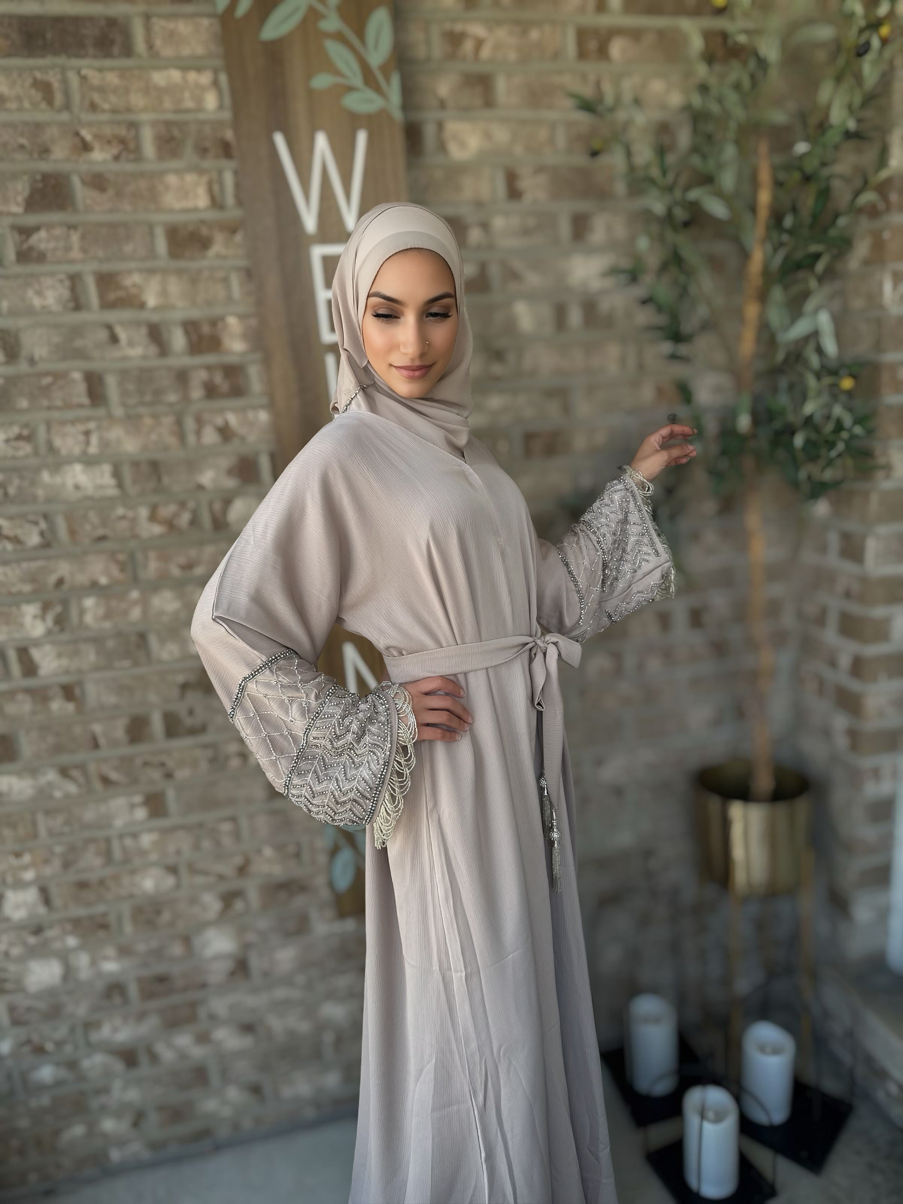 Sandstone Zoom Abaya - Azyaa Noor